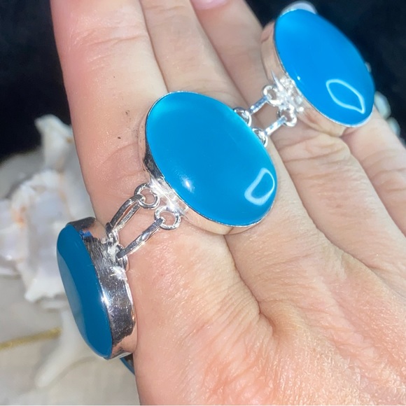 Caribbean Chalcedony handcrafted multi-gem bracelet - Picture 7 of 11